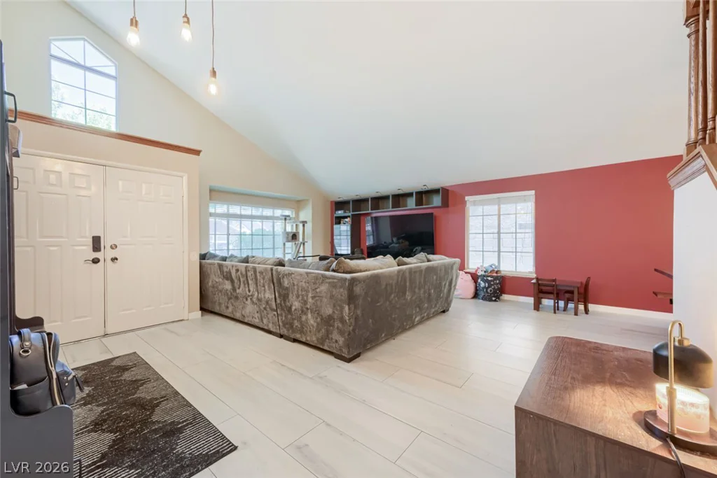 6413 Vicuna, Las Vegas, NV 89146