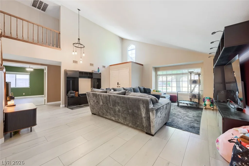 6413 Vicuna, Las Vegas, NV 89146