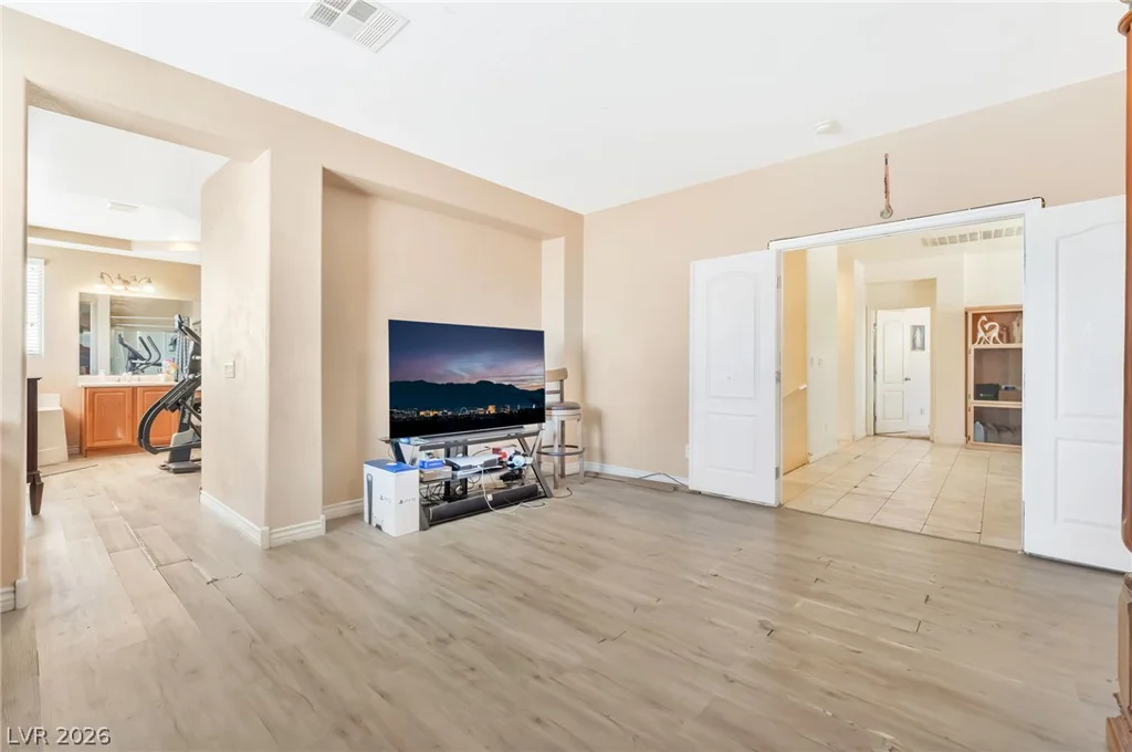 954 Tropic Wind, North Las Vegas, NV 89081