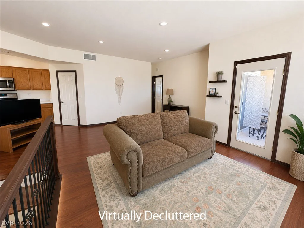 5855 Valley, North Las Vegas, NV 89031