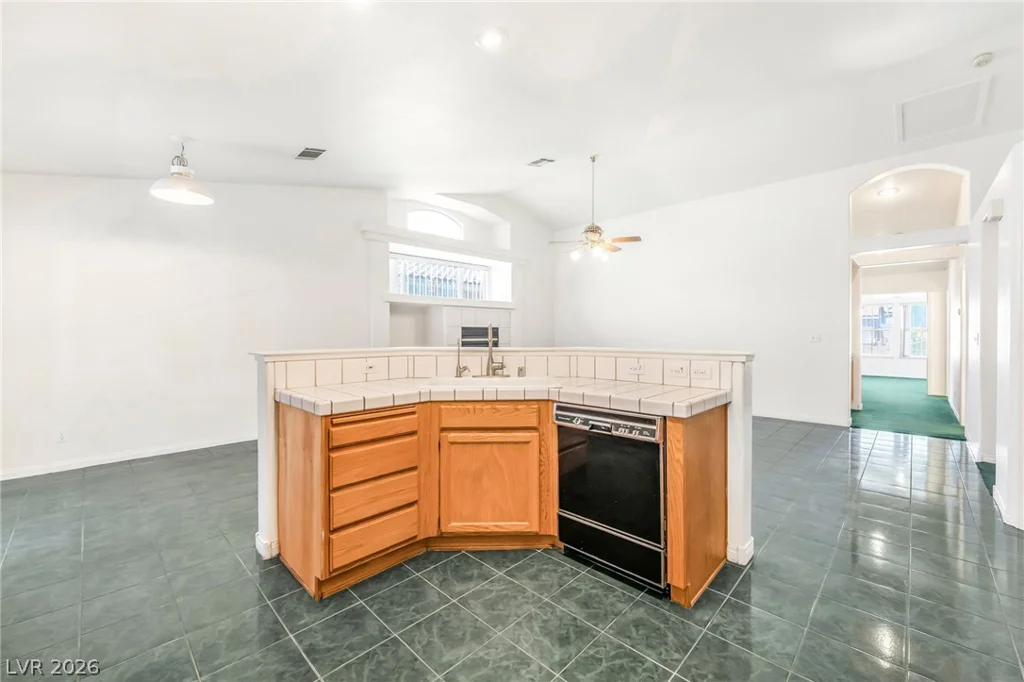 7628 Poppy Meadow, Las Vegas, NV 89123