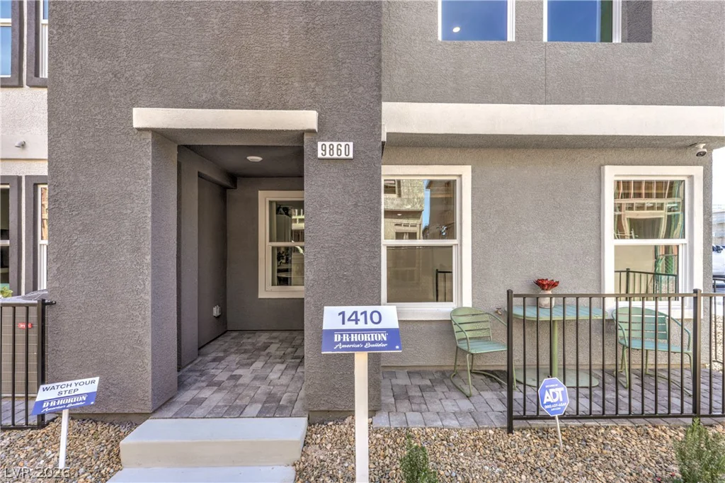 9869 Maple Pass, Las Vegas, NV 89178