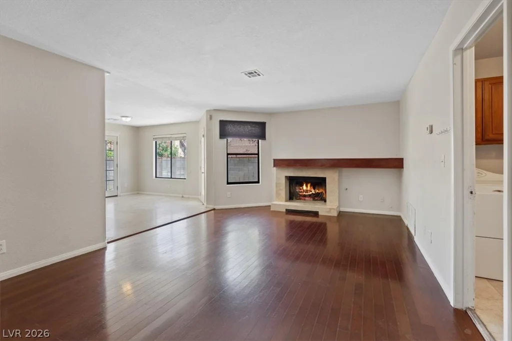 1950 Nuevo, Henderson, NV 89014