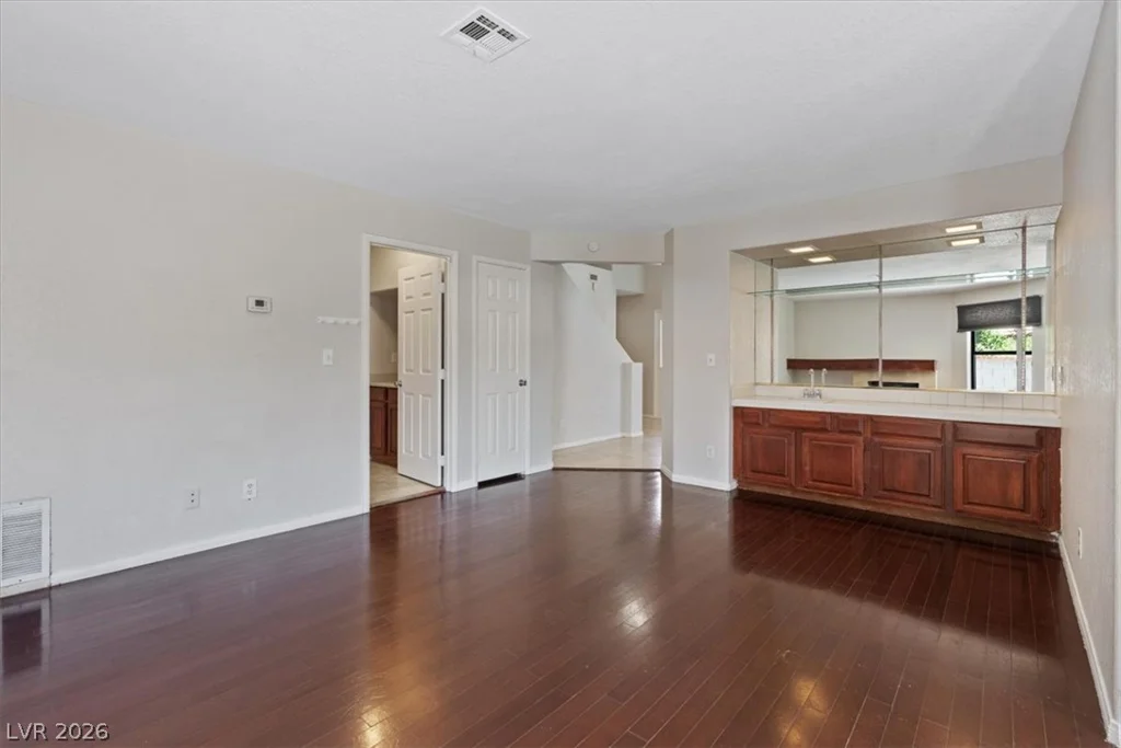 1950 Nuevo, Henderson, NV 89014