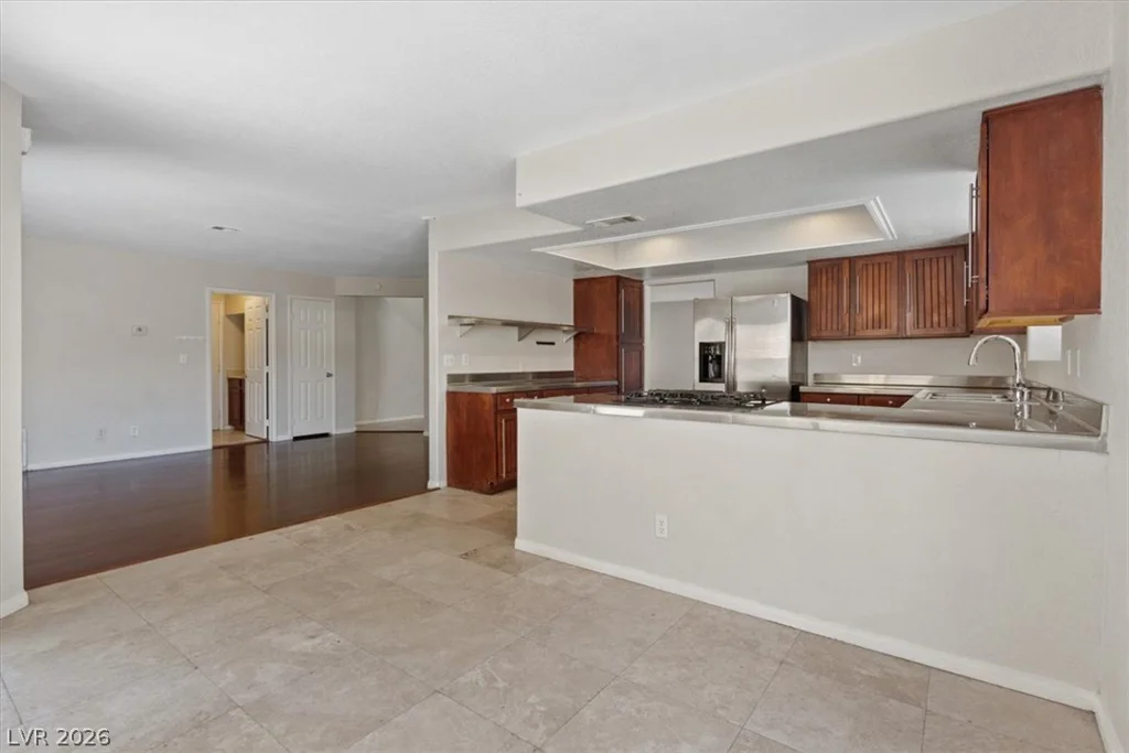 1950 Nuevo, Henderson, NV 89014