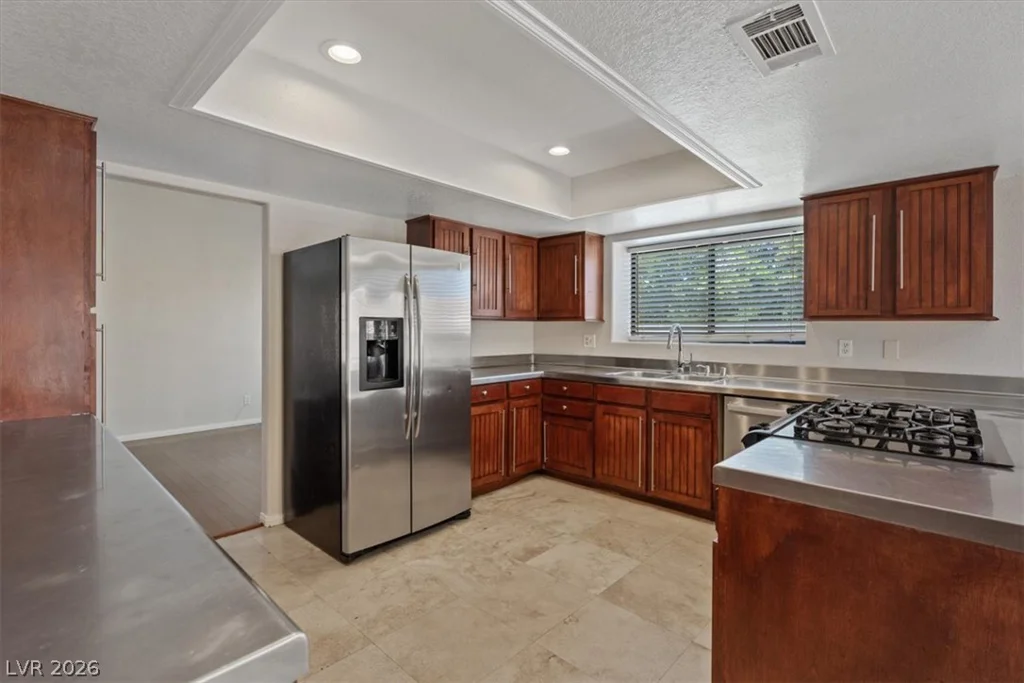1950 Nuevo, Henderson, NV 89014