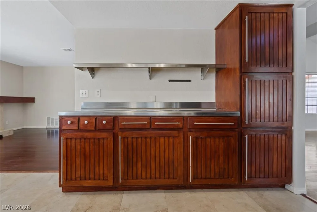 1950 Nuevo, Henderson, NV 89014