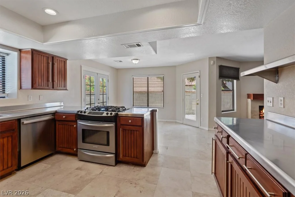 1950 Nuevo, Henderson, NV 89014