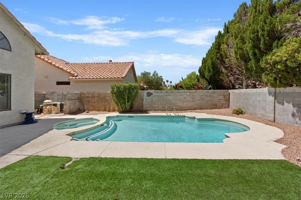 1950 Nuevo, Henderson, NV 89014