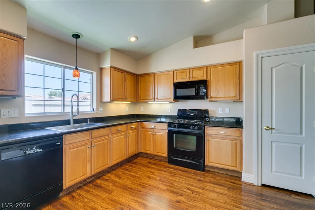 8535 Lakota, Las Vegas, NV 89123