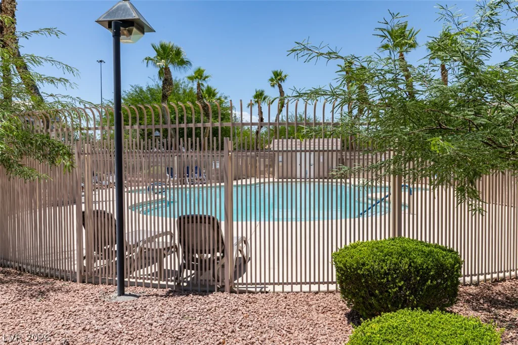 8535 Lakota, Las Vegas, NV 89123