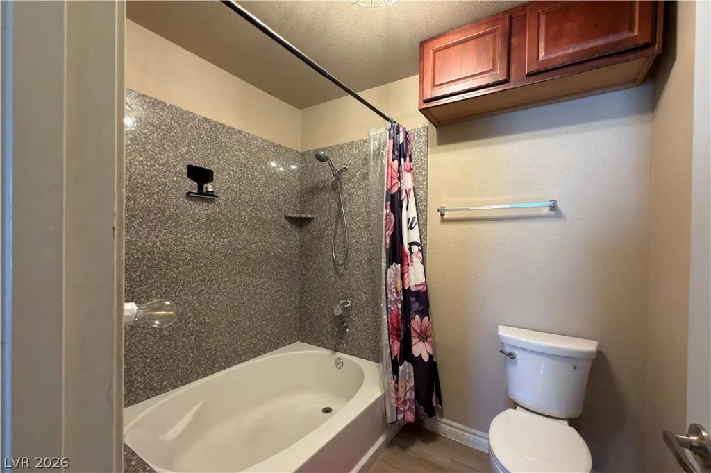 2451 Rainbow, Las Vegas, NV 89108