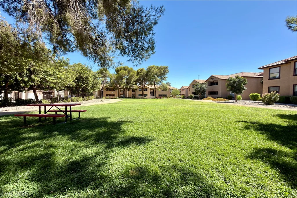 2451 Rainbow, Las Vegas, NV 89108