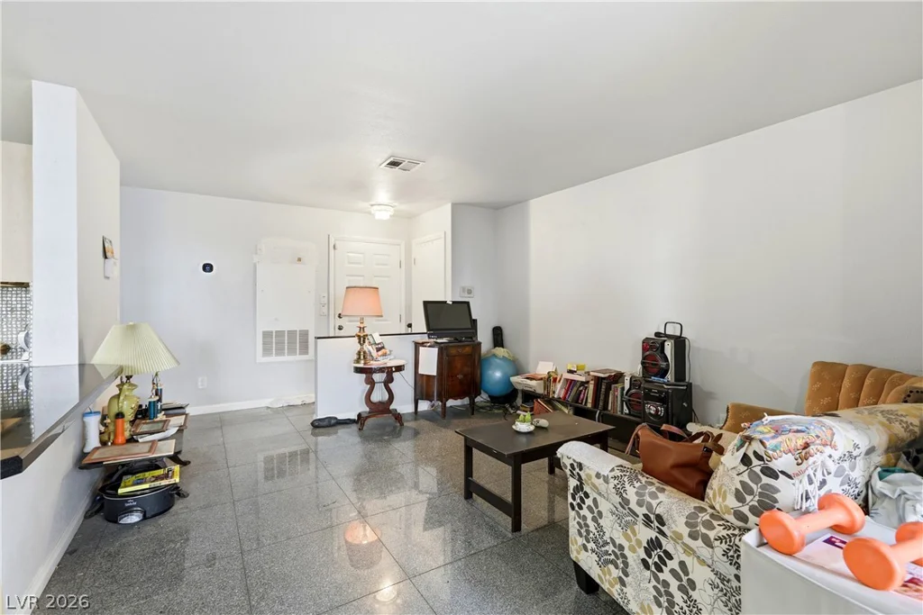 3150 Soft Breezes Dr, Las Vegas, NV 89128