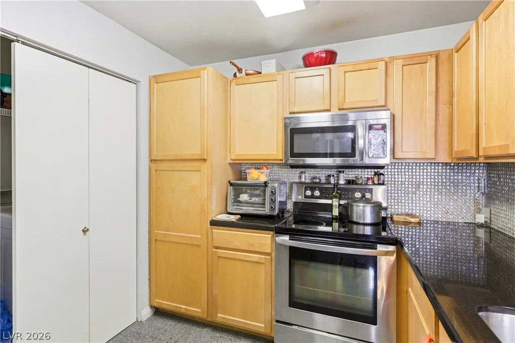 3150 Soft Breezes Dr, Las Vegas, NV 89128