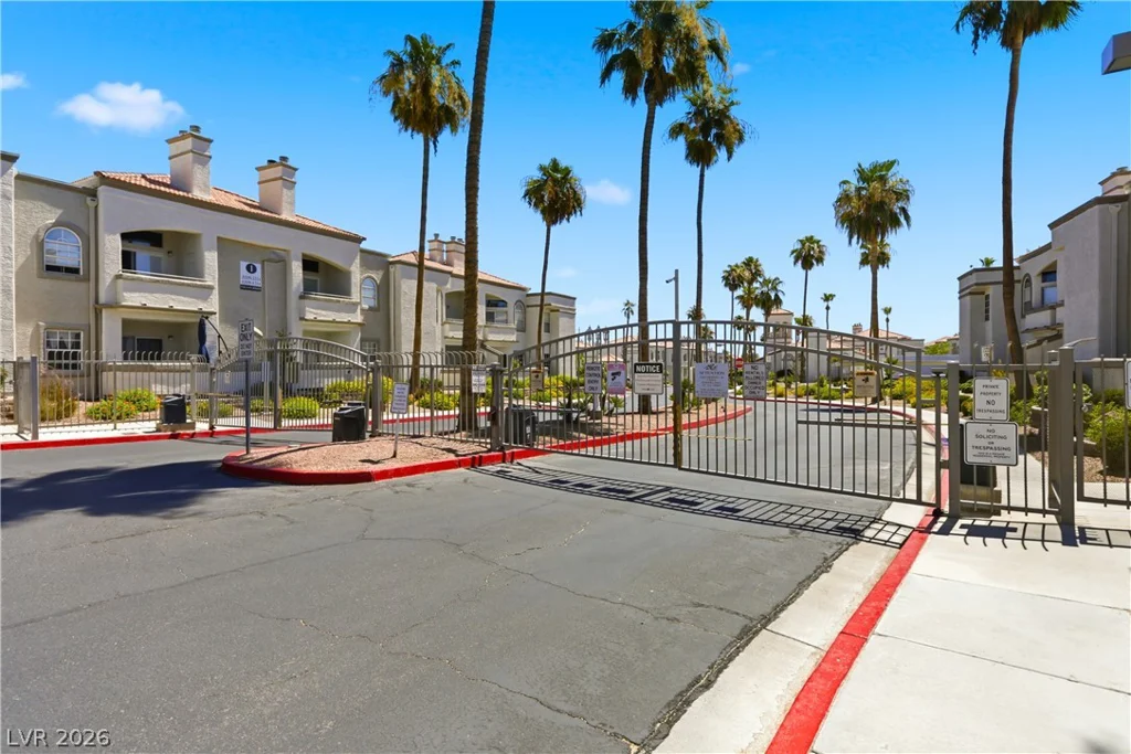 3150 Soft Breezes Dr, Las Vegas, NV 89128