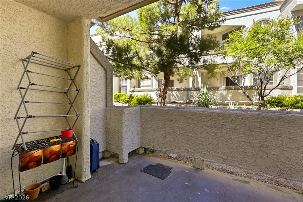 3150 Soft Breezes Dr, Las Vegas, NV 89128