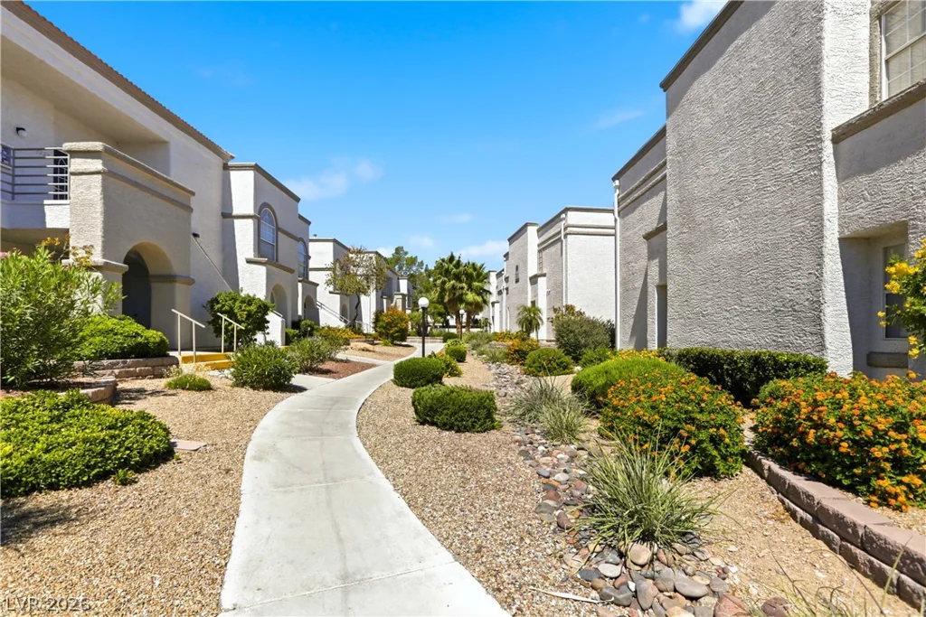 3150 Soft Breezes Dr, Las Vegas, NV 89128