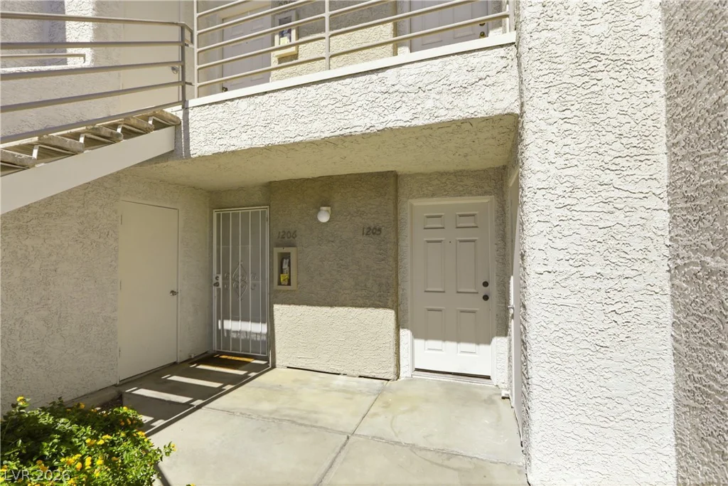 3150 Soft Breezes Dr, Las Vegas, NV 89128
