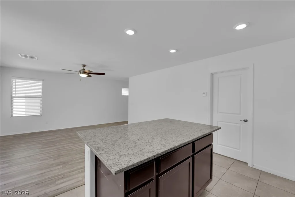 6421 Broadcloth, Las Vegas, NV 89122