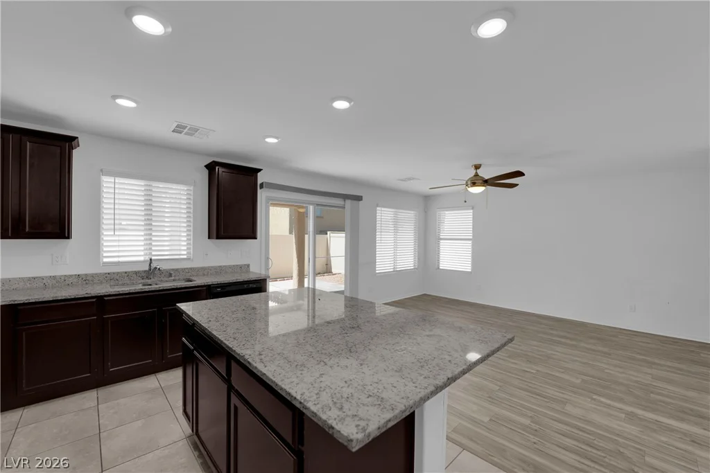 6421 Broadcloth, Las Vegas, NV 89122