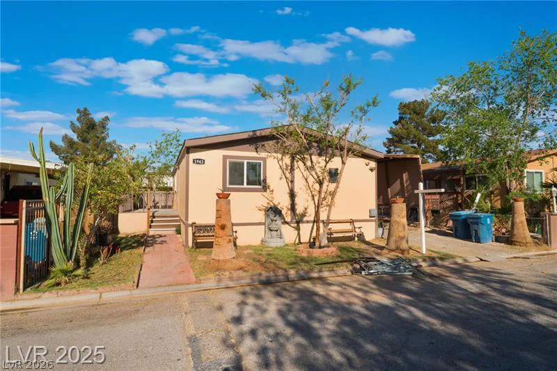 1943 Quintearo, Las Vegas, NV 89115