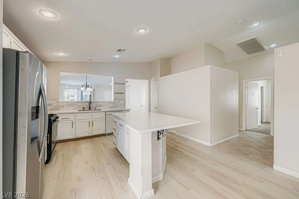 8136 Shady Glen, Las Vegas, NV 89131