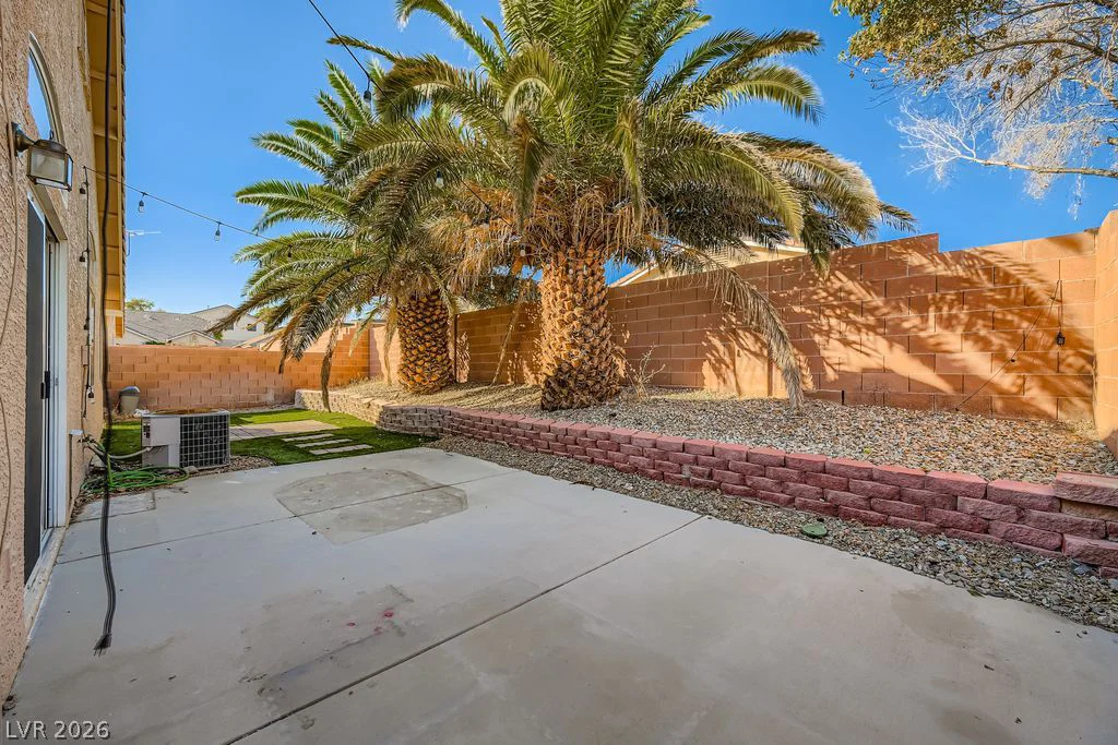 8136 Shady Glen, Las Vegas, NV 89131