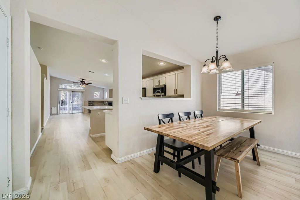 8136 Shady Glen, Las Vegas, NV 89131