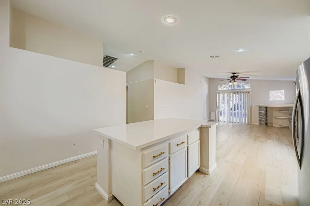 8136 Shady Glen, Las Vegas, NV 89131