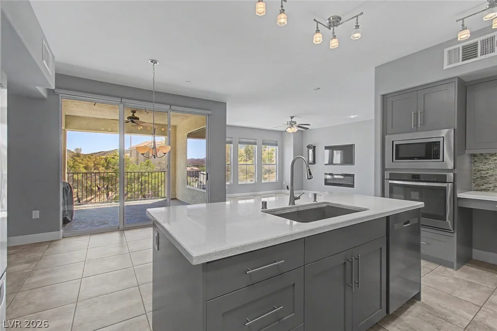 2555 Hampton, Henderson, NV 89052