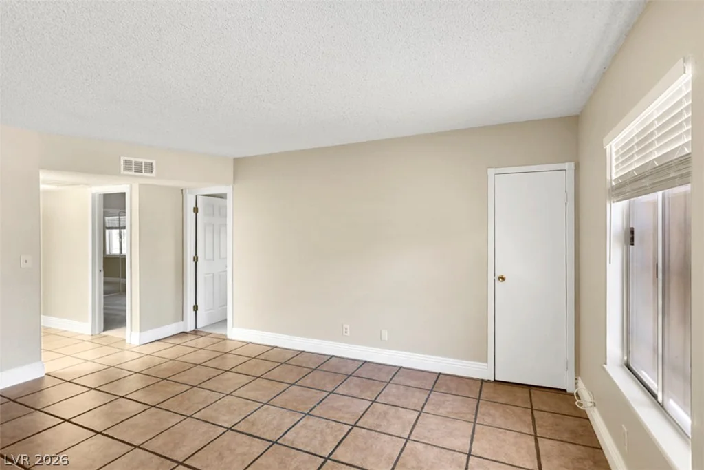 474 Las Casitas, Las Vegas, NV 89121