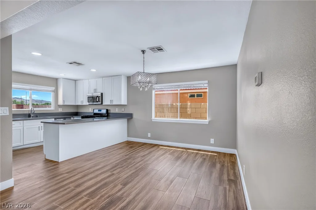 490 Searchlight, Las Vegas, NV 89110