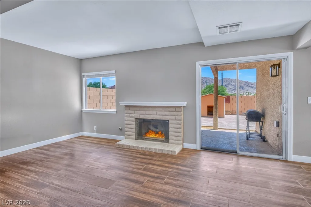 490 Searchlight, Las Vegas, NV 89110
