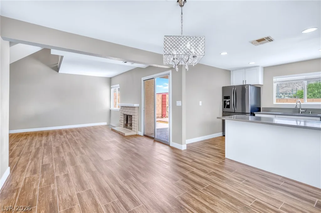 490 Searchlight, Las Vegas, NV 89110