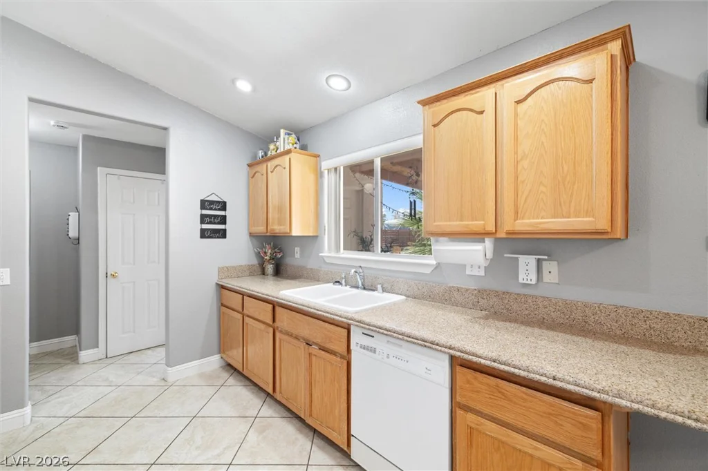 1671 Blackhorn, Pahrump, NV 89048