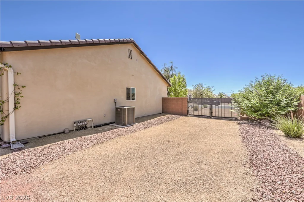 171 MONDALE, Pahrump, NV 89048