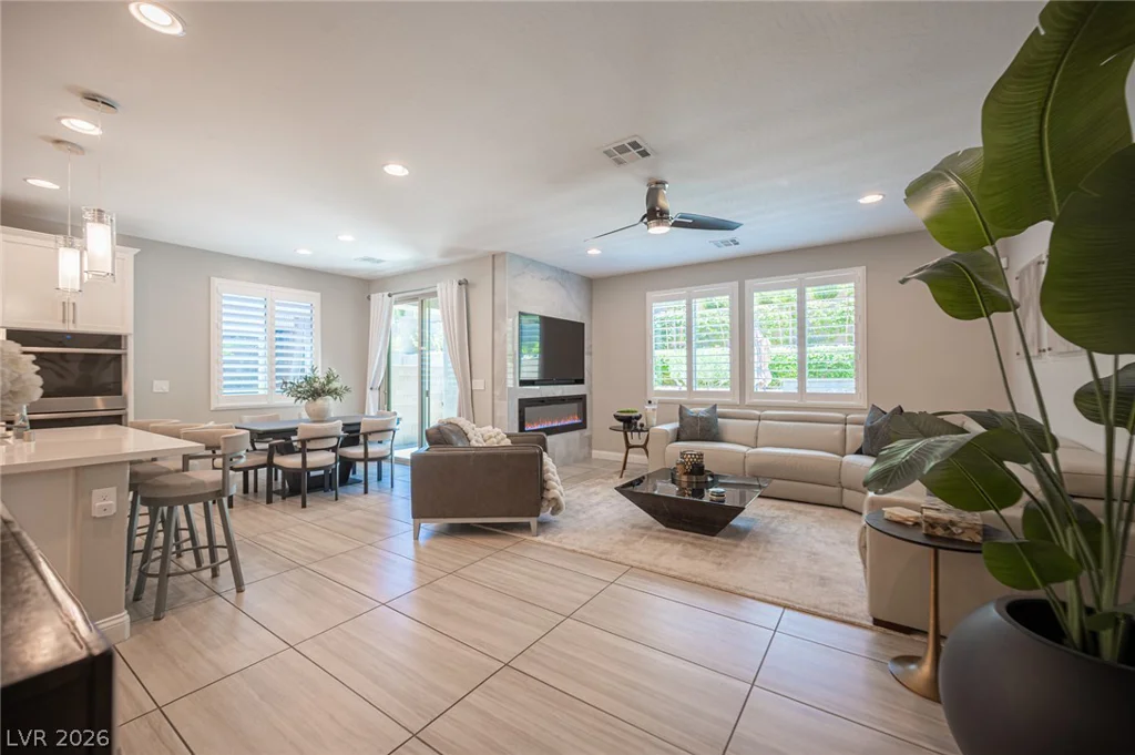 12525 Starry Heaven, Las Vegas, NV 89138