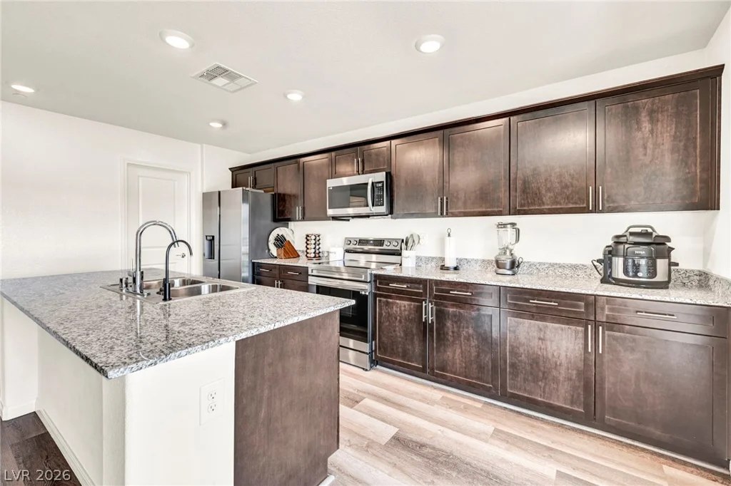6836 Sunflower Fields, North Las Vegas, NV 89086