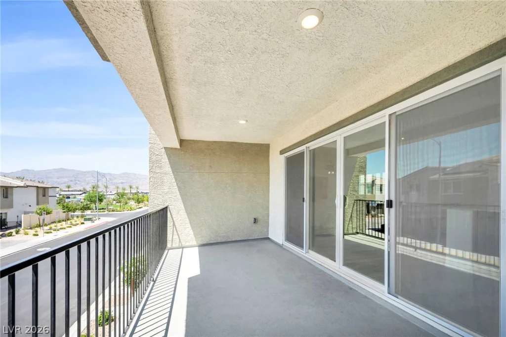 6836 Sunflower Fields, North Las Vegas, NV 89086