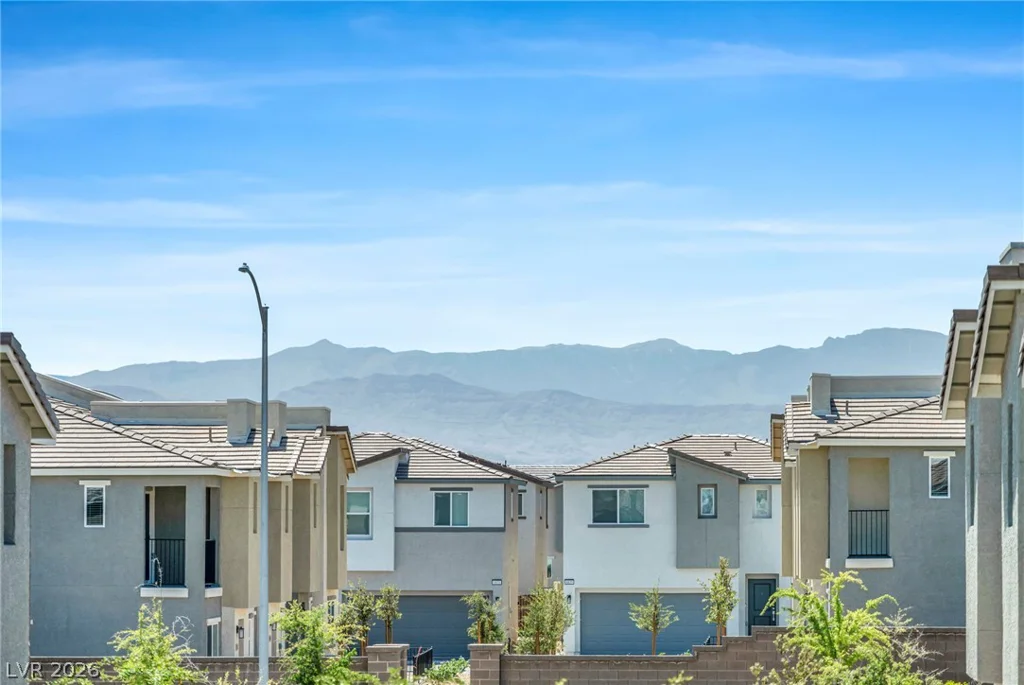 6836 Sunflower Fields, North Las Vegas, NV 89086