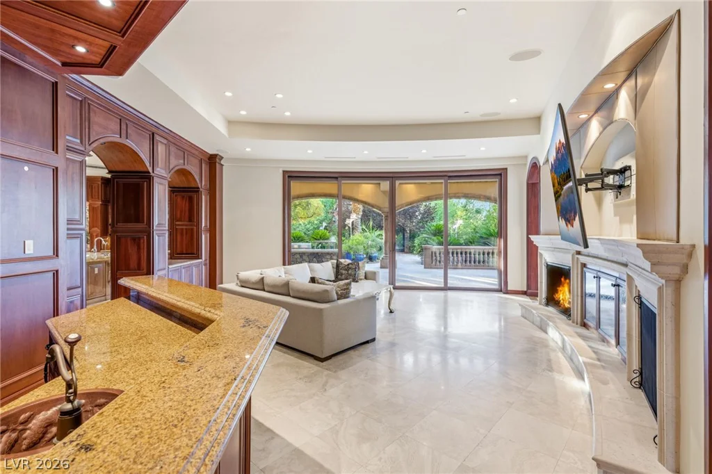 18 Olympia Hills, Las Vegas, NV 89141