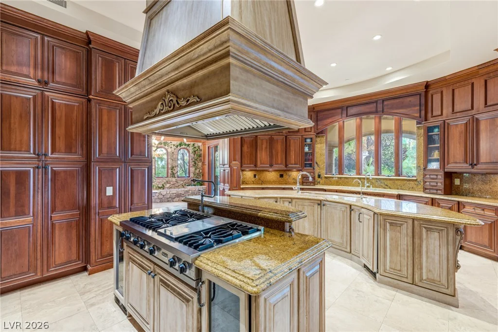 18 Olympia Hills, Las Vegas, NV 89141