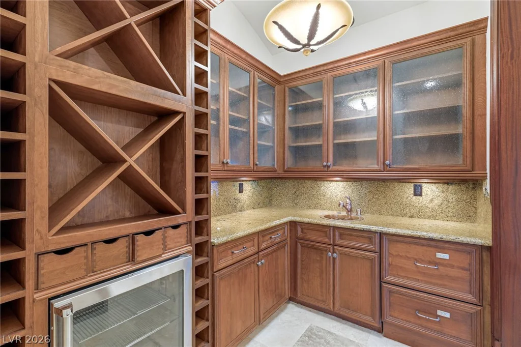 18 Olympia Hills, Las Vegas, NV 89141