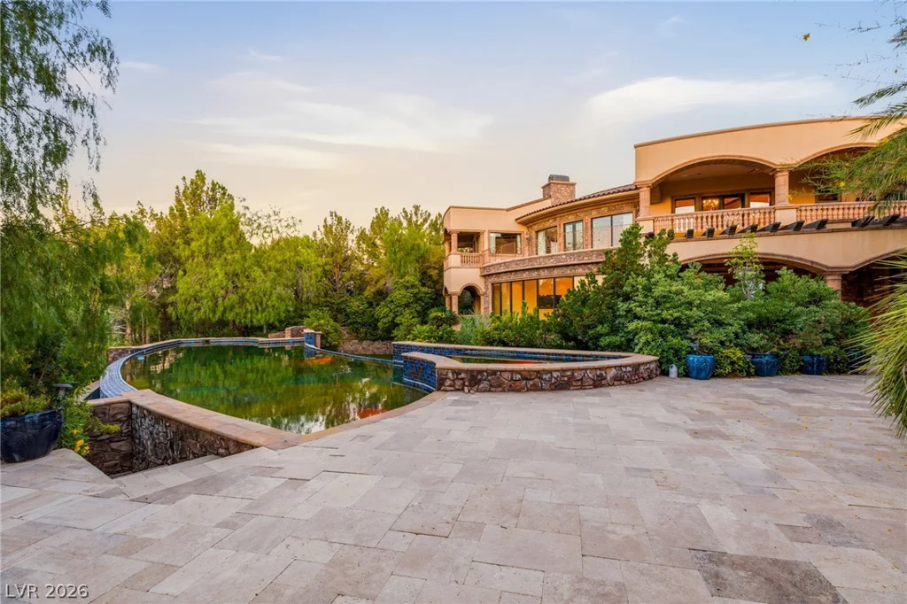 18 Olympia Hills, Las Vegas, NV 89141