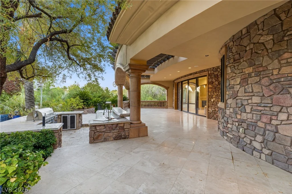 18 Olympia Hills, Las Vegas, NV 89141