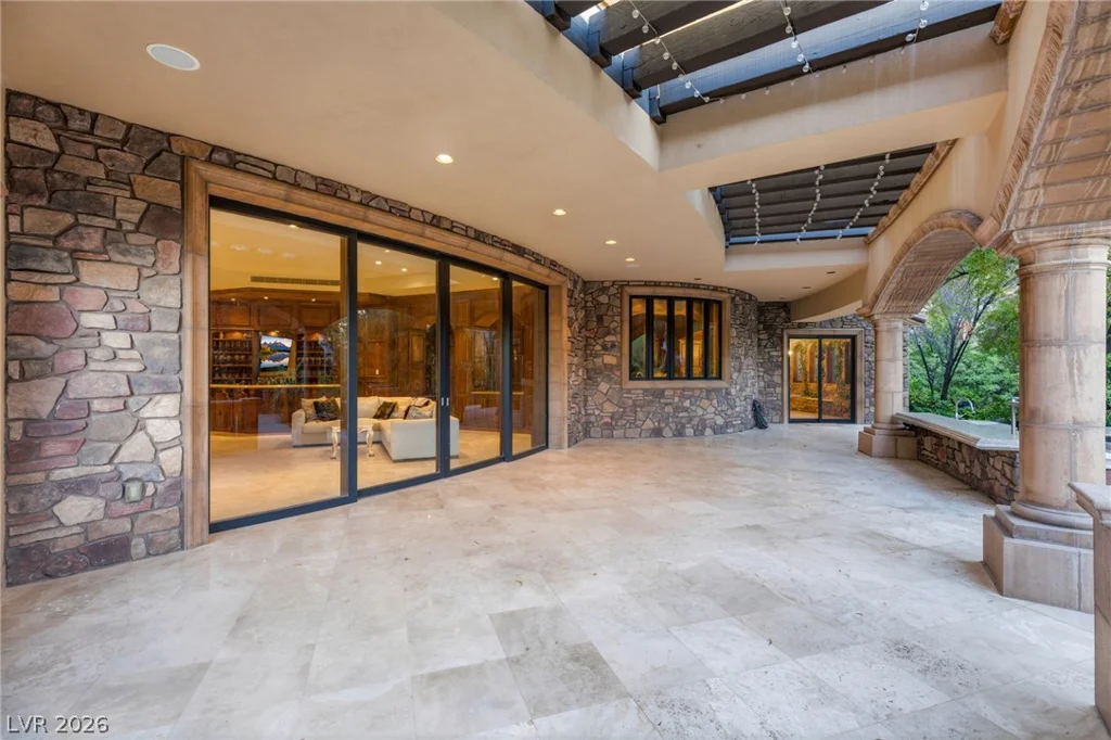 18 Olympia Hills, Las Vegas, NV 89141