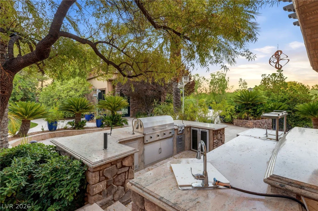 18 Olympia Hills, Las Vegas, NV 89141