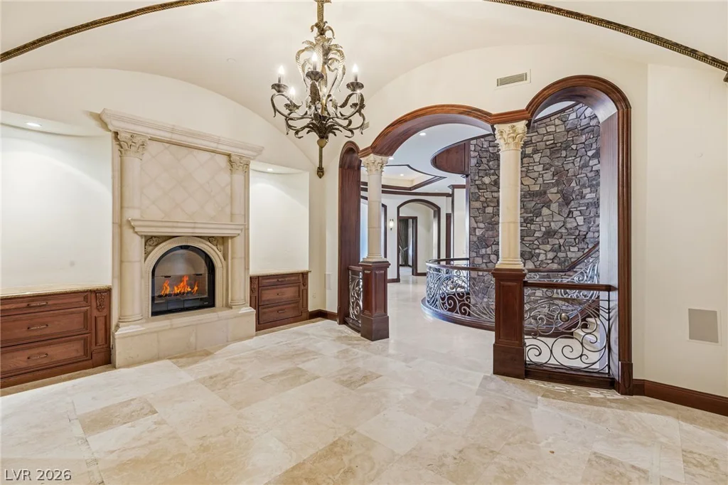 18 Olympia Hills, Las Vegas, NV 89141