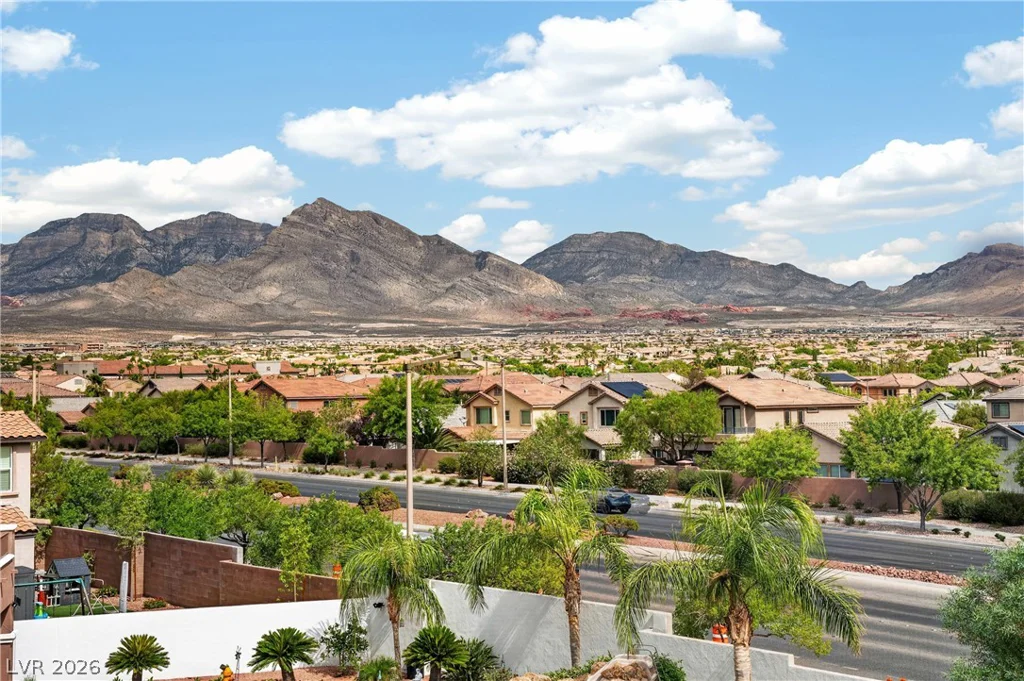 1118 Prospering Creek, Las Vegas, NV 89135